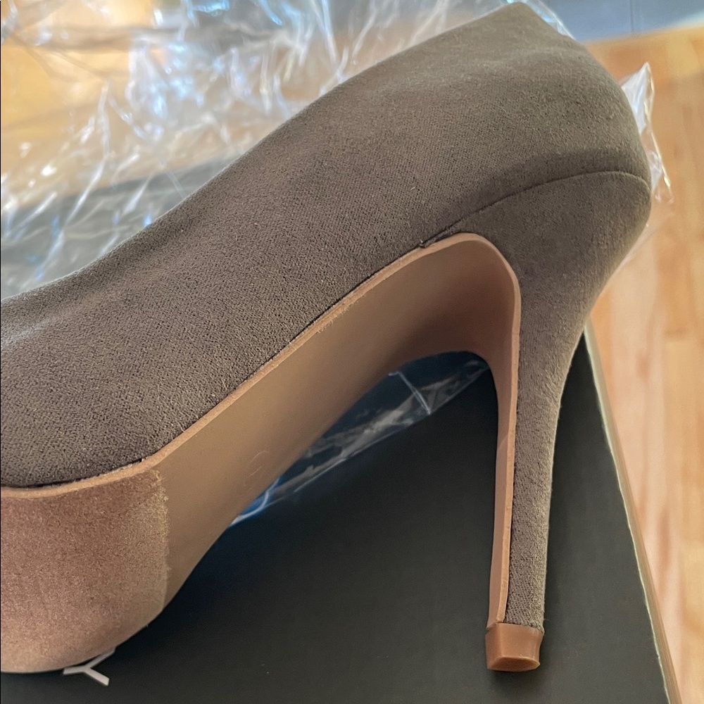 NWT Riverberry Suede Stiletto Heels - Picture 11 of 16
